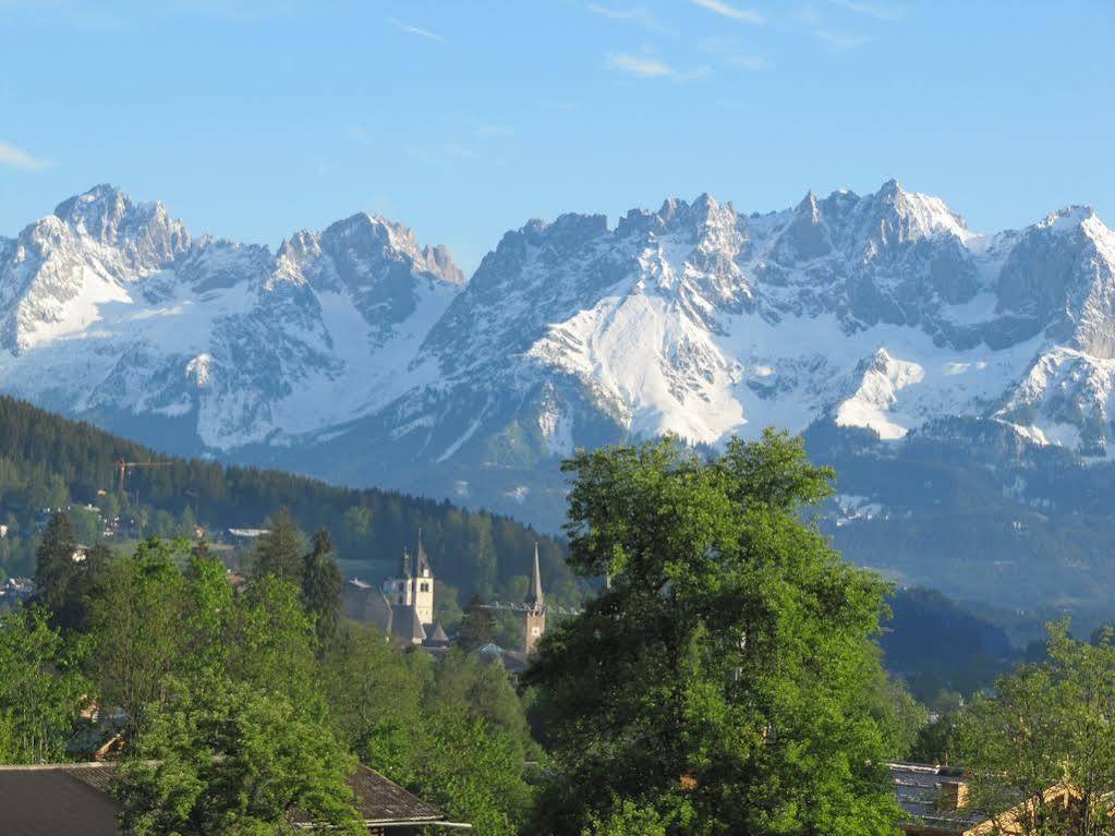 Haus Friedl Hotel Kitzbuhel Bagian luar foto